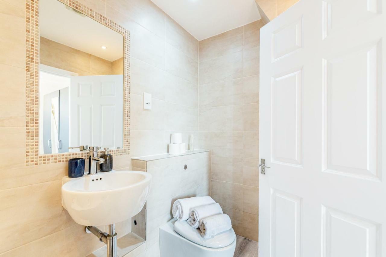 Bright & Spacious 4Beds Home - Kensington High Street-Olympia London Exterior foto